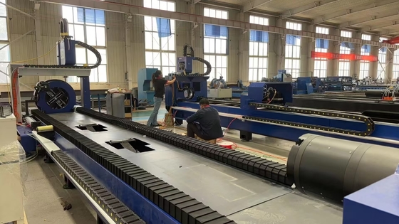 CNC-Automatische Faserlaserschneidmaschine 1500W für Metall Kleingrundete Quadratrohr