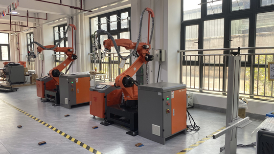 Automatische Schweißmaschine mit 6 Achsen-Roboterarm mit CE-Zertifizierung