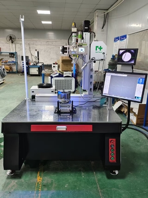 Automatische Schweißmaschine mit 5 Achsen für Edelstahl-Dreiwegrohr