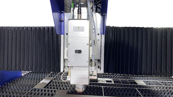 Beste Preis Laser-Schneidemaschine 3000 X 1500 Full Kit Set Raycus 2000w Laserquelle Raytols BM110