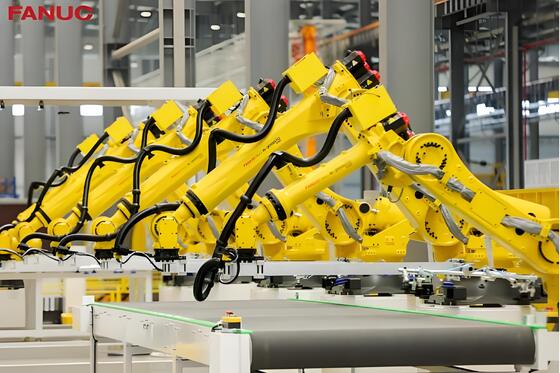 Industrielle FANUC-Roboter-Laserschneidemaschine 6-Achsen-Faserlaserschneider für Metallbleche und -röhre mit ±0,01mm hoher Präzision
