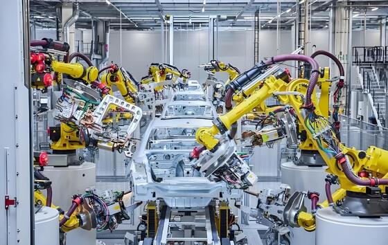 Hochleistungs-Laserschneidroboter von FANUC mit 6-kW-Faserlaserquelle für das Schneiden dicker Stahlbleche und die industrielle Metallbearbeitung