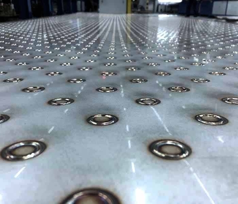 Canton Fair Promotion 6 Axis Roboterarm 1000W-6000W Kissenplatte Automatische Fasermetall Laser Schweißmaschine